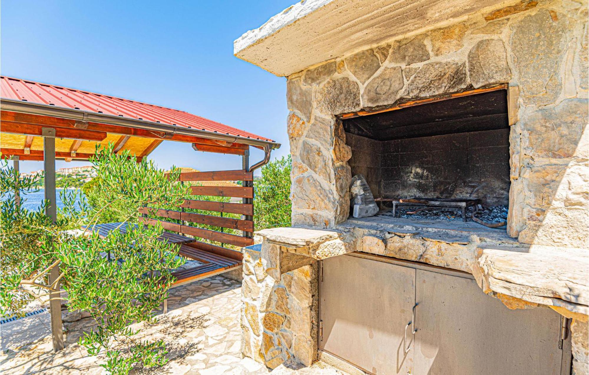 Nice Home In Zatoglav With House Sea View Podglavica Dış mekan fotoğraf